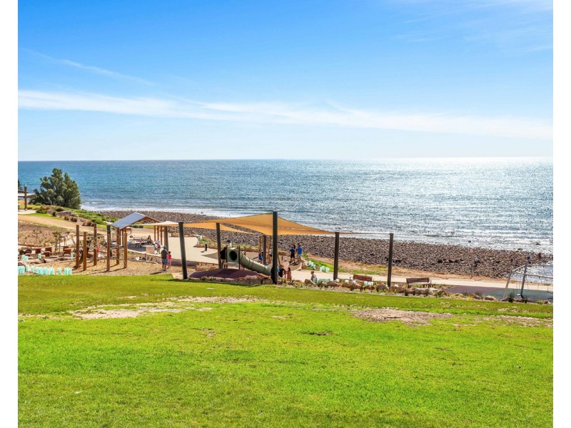 10 Gretel Crescent, Hallett Cove SA 5158