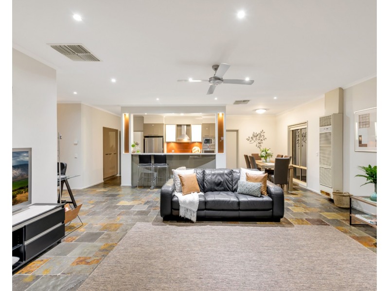 24 Gateacre Brow, Onkaparinga Hills SA 5163