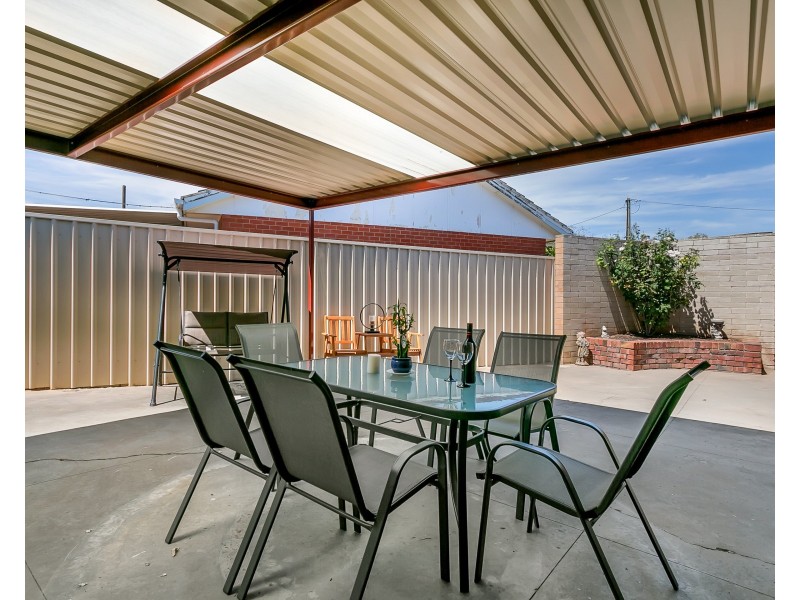 9 Marcian Street, Christie Downs SA 5164