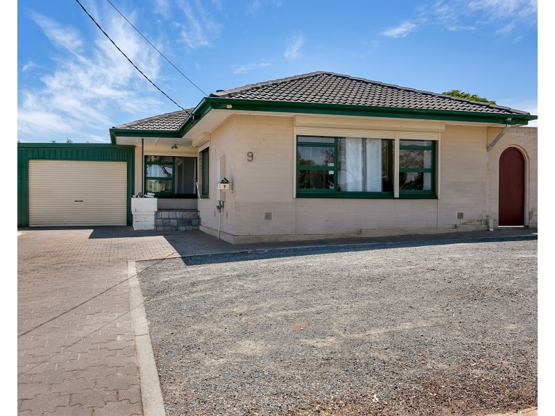 9 Marcian Street, Christie Downs SA 5164