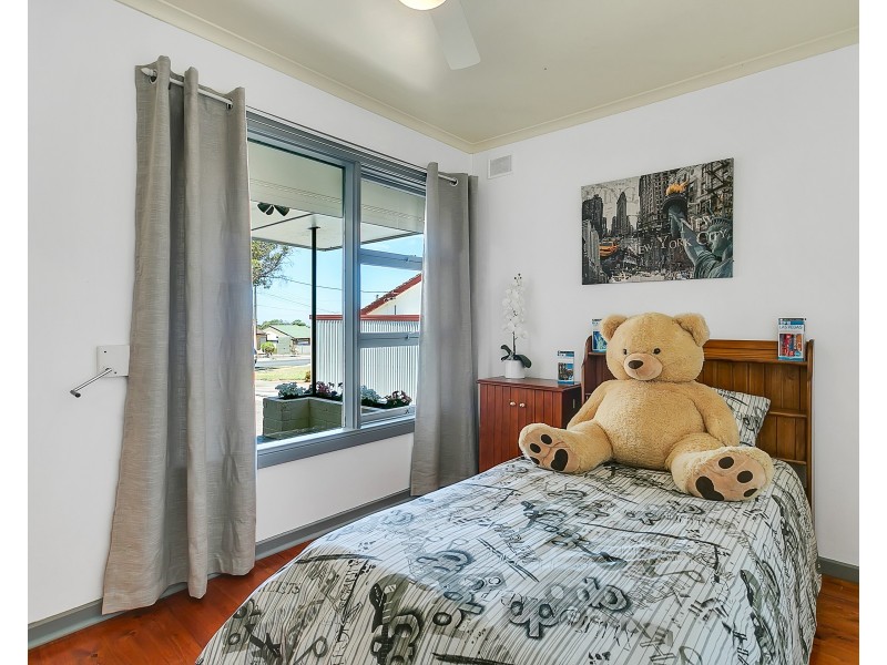 9 Marcian Street, Christie Downs SA 5164
