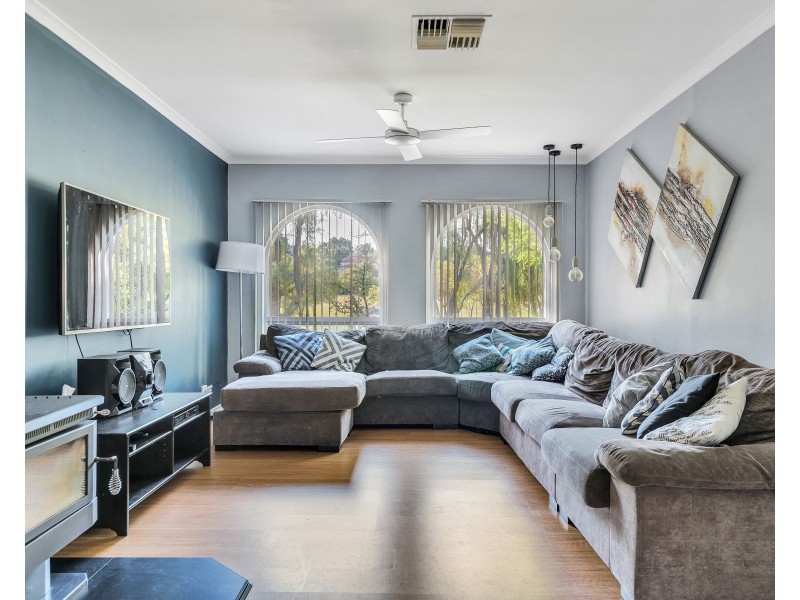 13 Banff Court, Happy Valley SA 5159