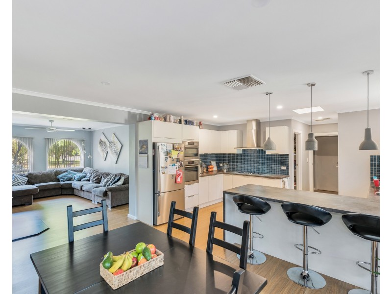 13 Banff Court, Happy Valley SA 5159