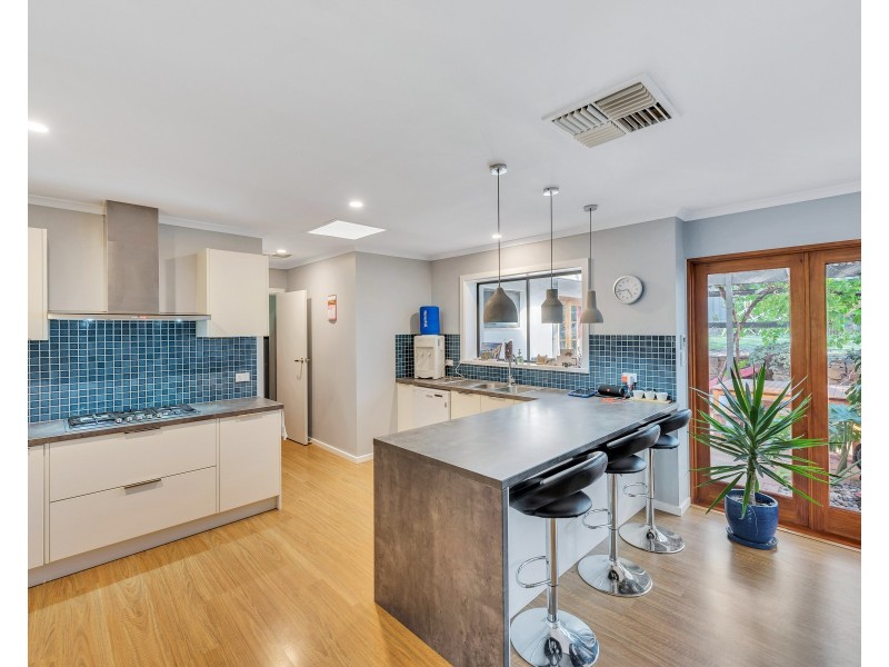 13 Banff Court, Happy Valley SA 5159