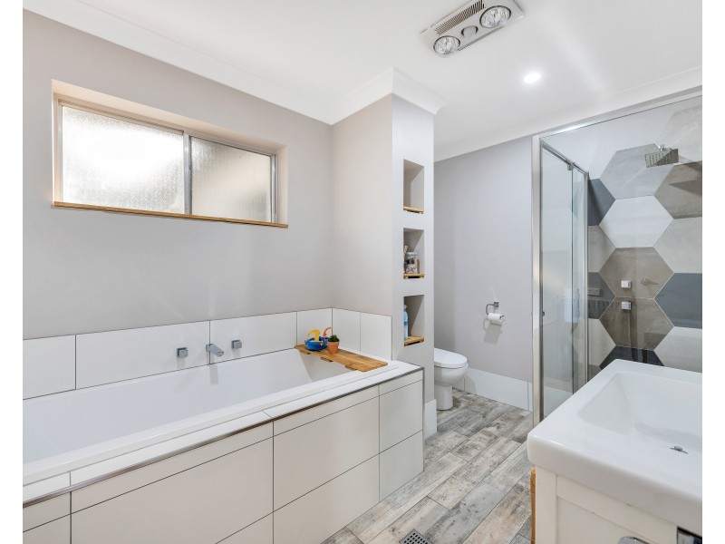 13 Banff Court, Happy Valley SA 5159