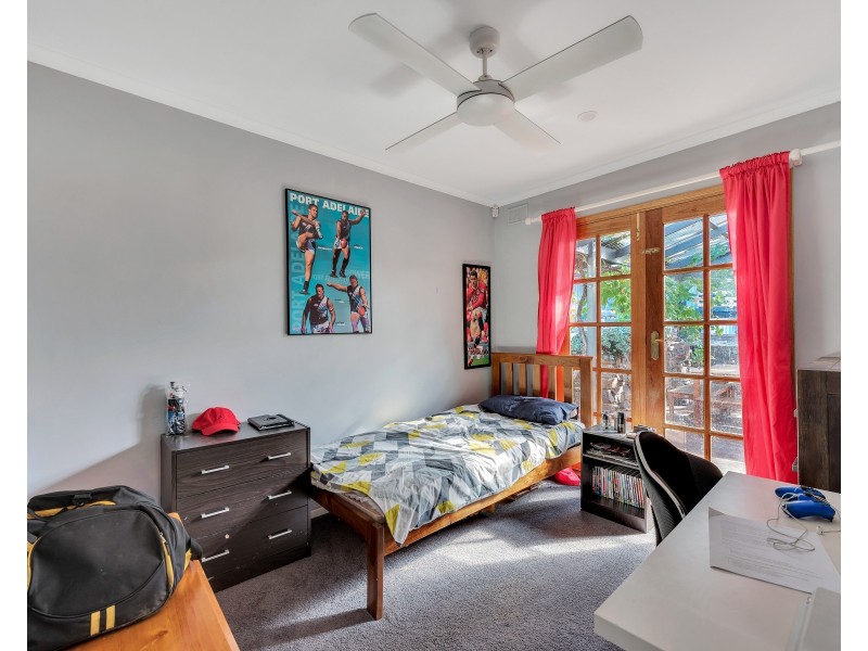 13 Banff Court, Happy Valley SA 5159