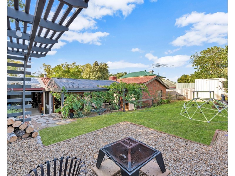 13 Banff Court, Happy Valley SA 5159