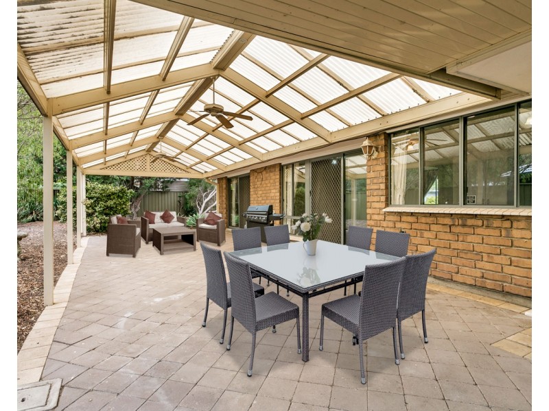 4 Wareham Place, Onkaparinga Hills SA 5163