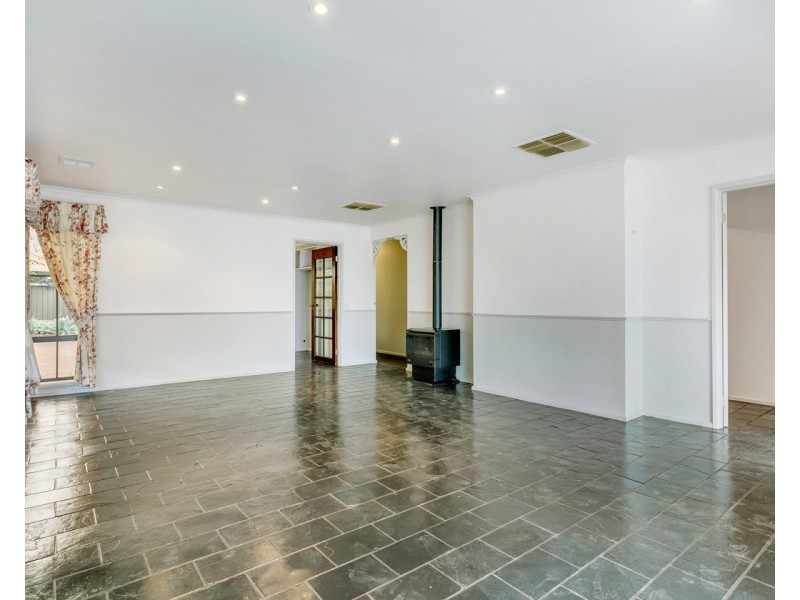 4 Wareham Place, Onkaparinga Hills SA 5163