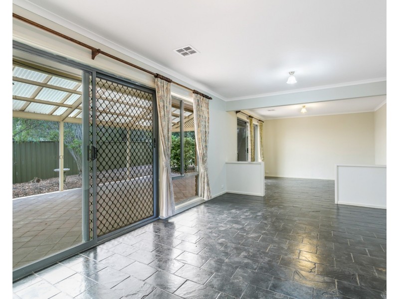 4 Wareham Place, Onkaparinga Hills SA 5163