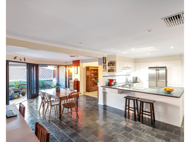 23 Slade Crescent, Hallett Cove SA 5158