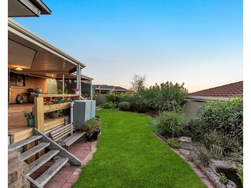 23 Slade Crescent, Hallett Cove SA 5158