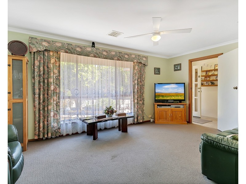 6 Stirling Drive, Morphett Vale SA 5162