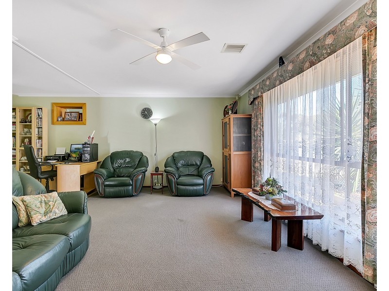 6 Stirling Drive, Morphett Vale SA 5162