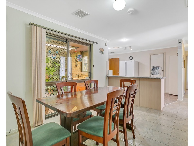 6 Stirling Drive, Morphett Vale SA 5162