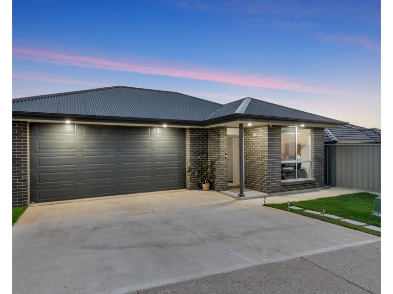 18 Rockport Road, Seaford Heights SA 5169