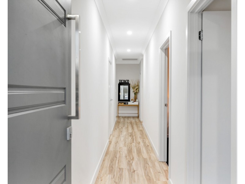 18 Rockport Road, Seaford Heights SA 5169