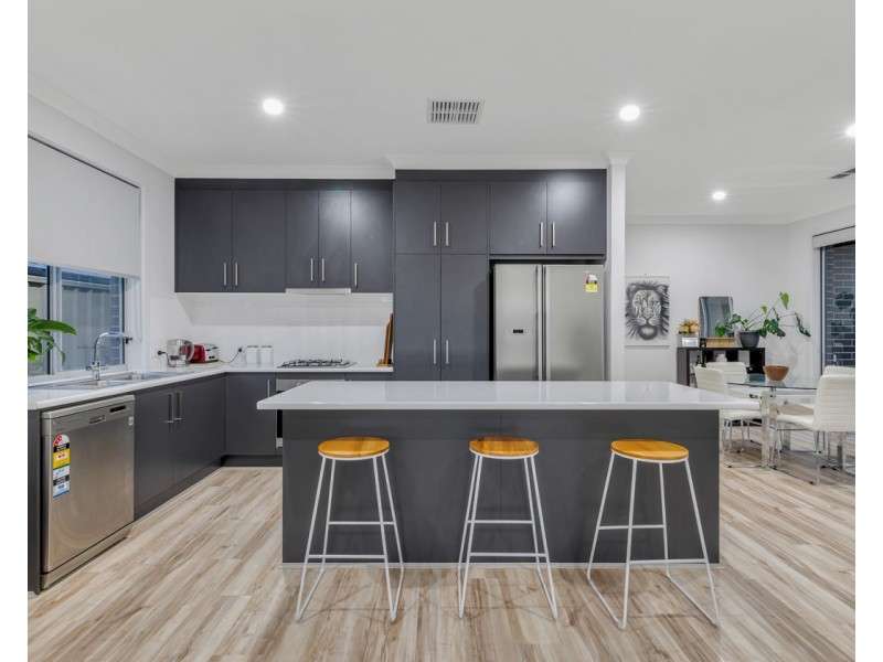 18 Rockport Road, Seaford Heights SA 5169