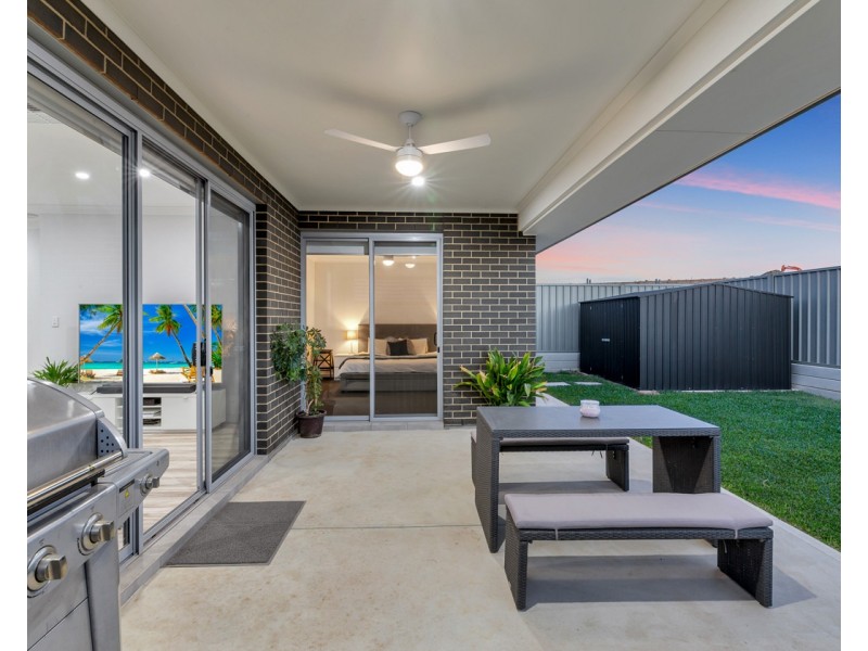 18 Rockport Road, Seaford Heights SA 5169