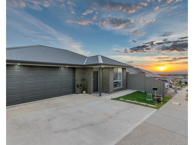 18 Rockport Road, Seaford Heights SA 5169