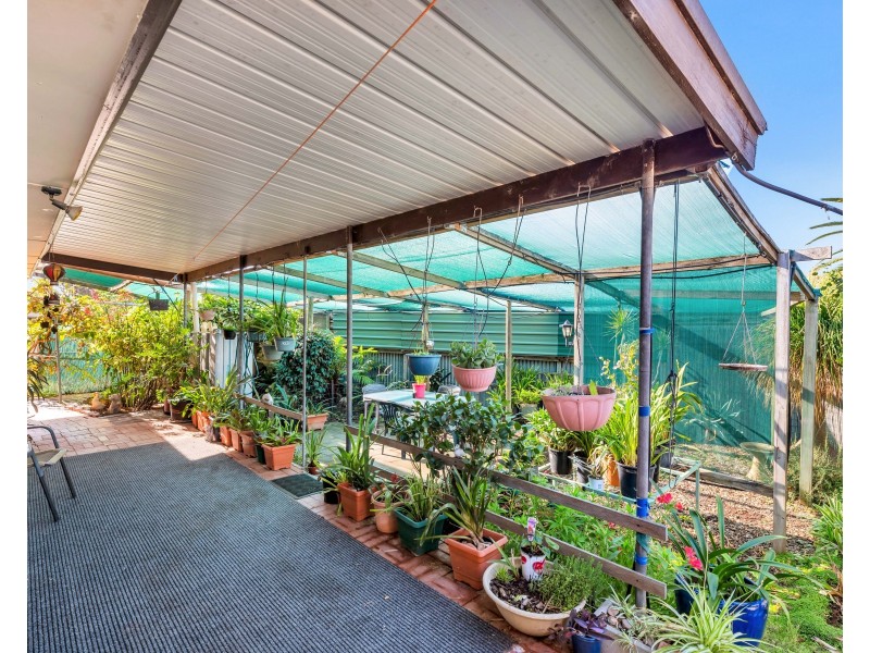 2 Richardson Crescent, Morphett Vale SA 5162