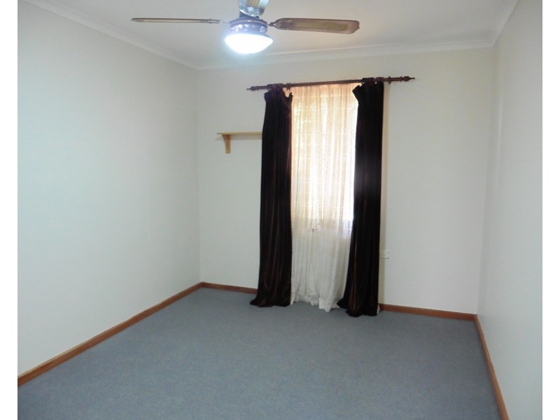 17 Birchenough Road, Huntfield Heights SA 5163