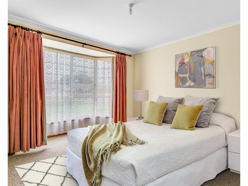 52 Sir James Hardy Way, Woodcroft SA 5162