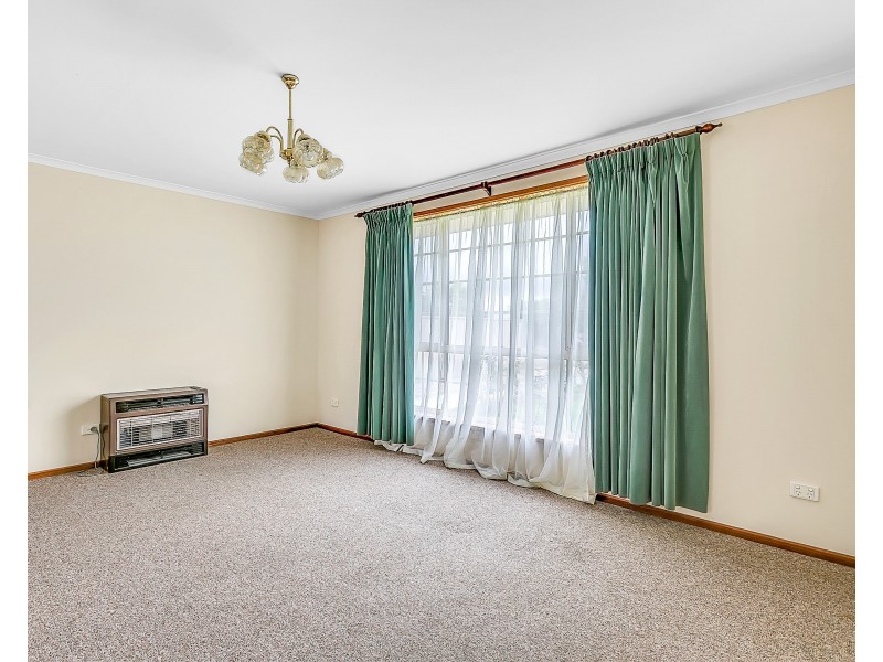 52 Sir James Hardy Way, Woodcroft SA 5162