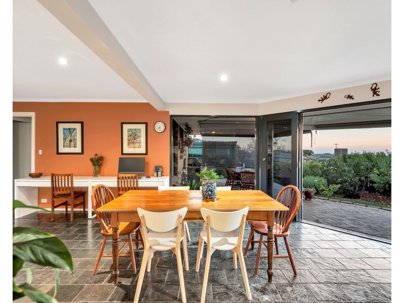 23 Slade Crescent, Hallett Cove SA 5158