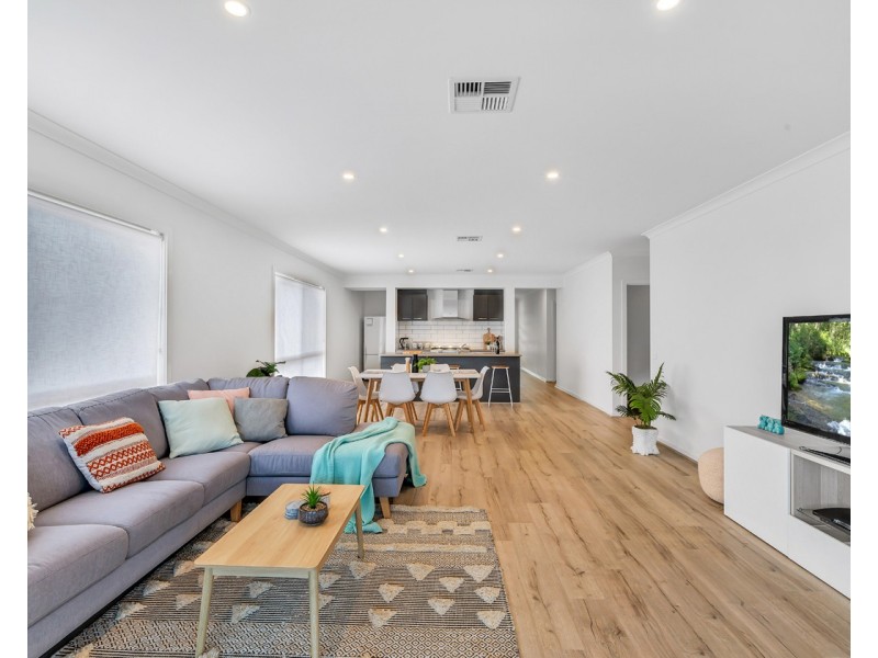 18 Parkindula Drive, Mount Barker SA 5251