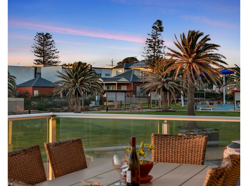 105/50 Esplanade, Christies Beach SA 5165