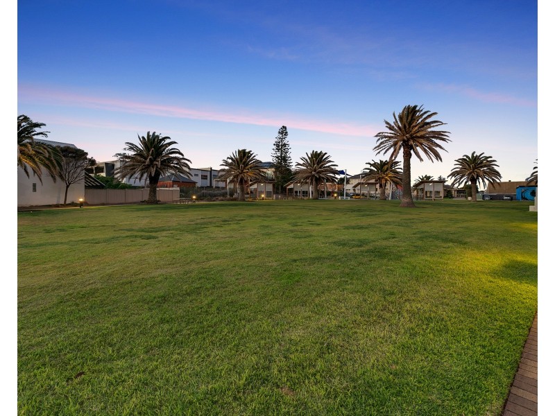 105/50 Esplanade, Christies Beach SA 5165