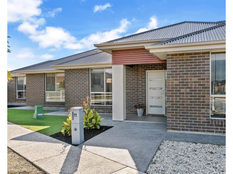 11 Sunrise Drive, Woodcroft SA 5162