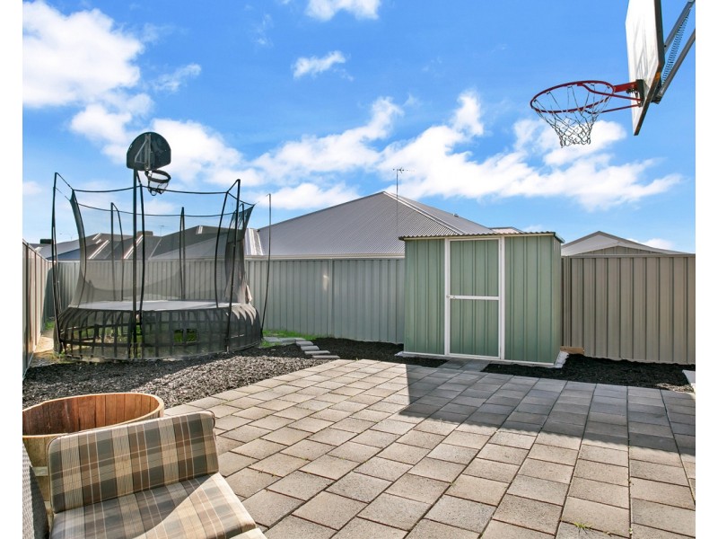 11 Sunrise Drive, Woodcroft SA 5162