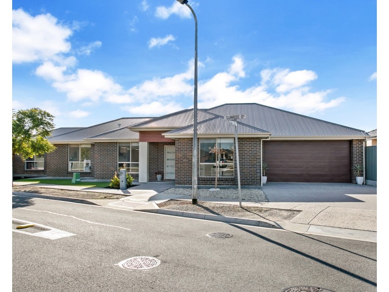 11 Sunrise Drive, Woodcroft SA 5162