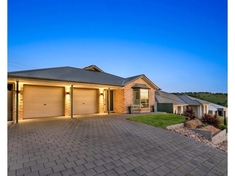13 Bradbury Court, Hallett Cove SA 5158
