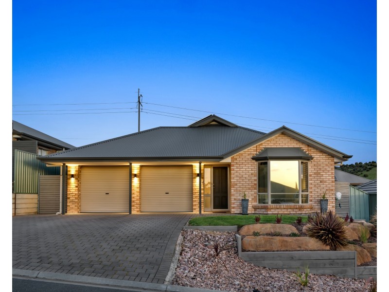 13 Bradbury Court, Hallett Cove SA 5158