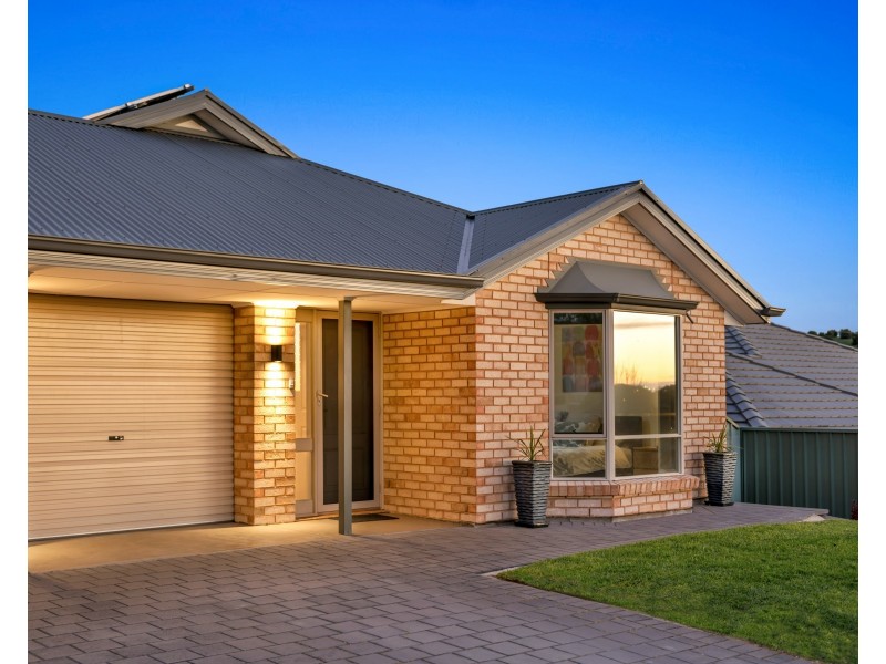 13 Bradbury Court, Hallett Cove SA 5158