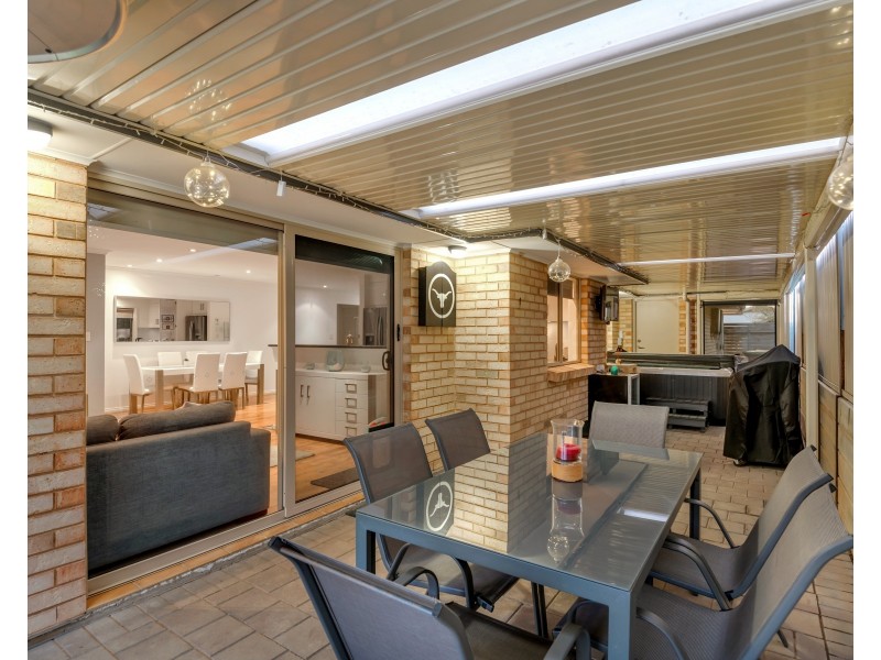 13 Bradbury Court, Hallett Cove SA 5158