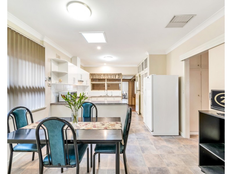 21 Salisbury Avenue, Morphett Vale SA 5162