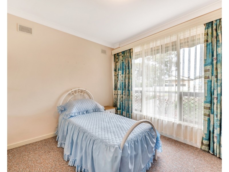 21 Salisbury Avenue, Morphett Vale SA 5162