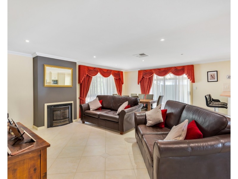 26  Elizabeth Crescent, Hallett Cove SA 5158