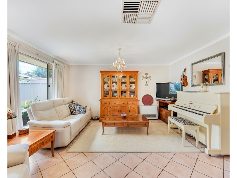 13 Dorrien Avenue, Woodcroft SA 5162
