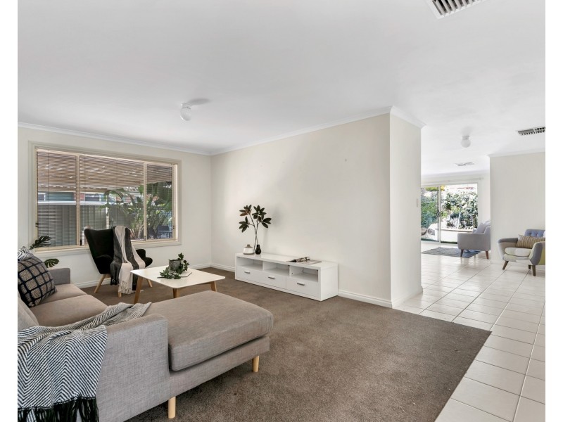 4 Phillip Court, Hallett Cove SA 5158