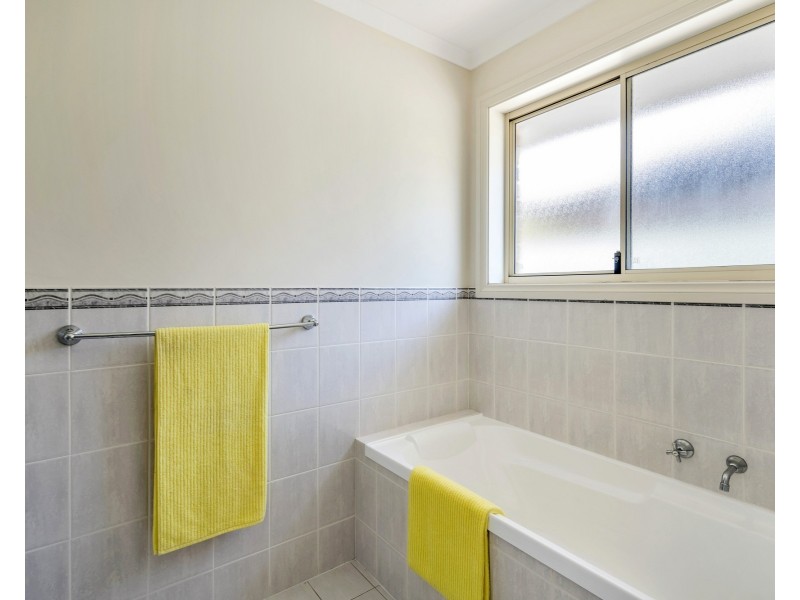 4 Phillip Court, Hallett Cove SA 5158