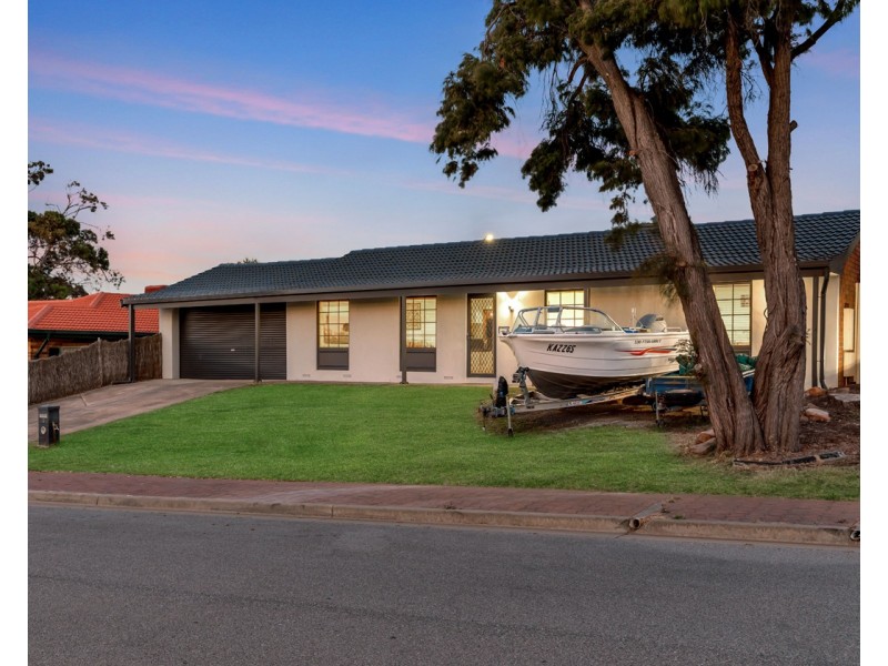 12 Koomooloo Crescent, Hallett Cove SA 5158