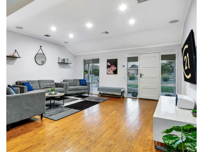 25 Walford Drive, Onkaparinga Hills SA 5163