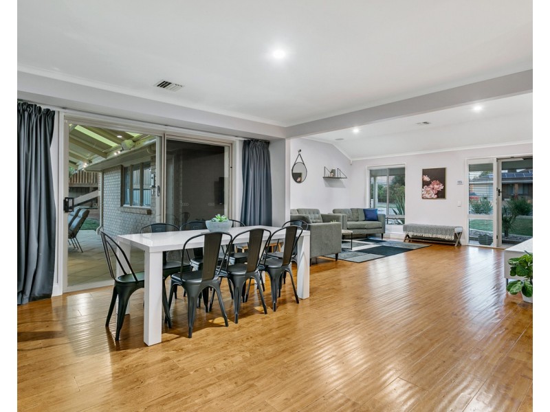 25 Walford Drive, Onkaparinga Hills SA 5163