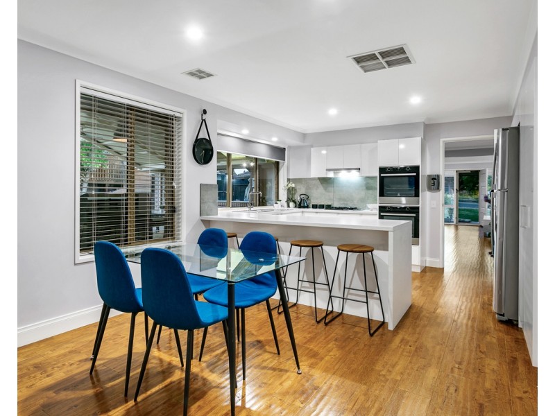 25 Walford Drive, Onkaparinga Hills SA 5163