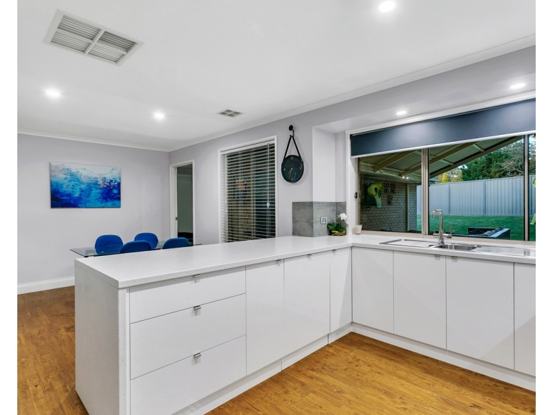25 Walford Drive, Onkaparinga Hills SA 5163
